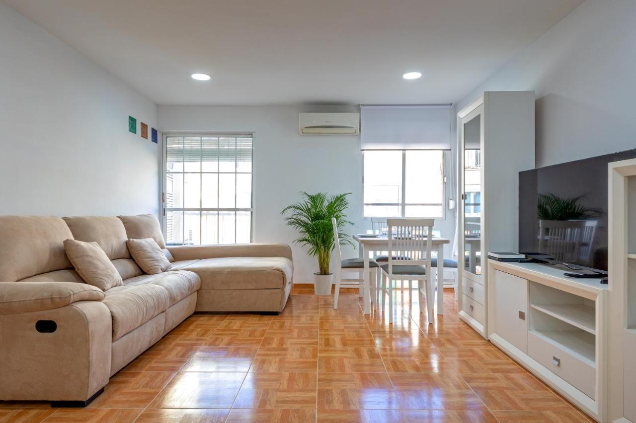 Charming 2 Bedroom Apartment At Triana Center By Oui Sevilha Exterior foto