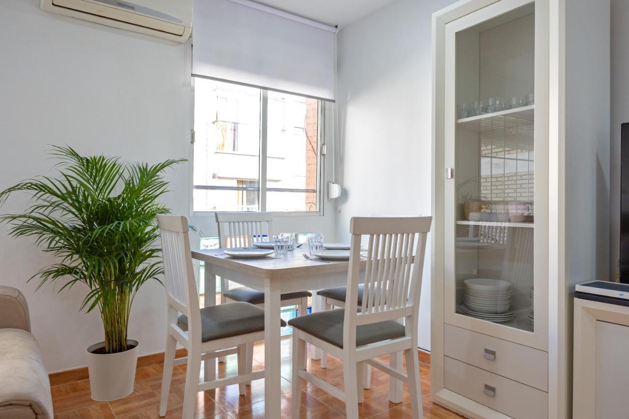 Charming 2 Bedroom Apartment At Triana Center By Oui Sevilha Exterior foto