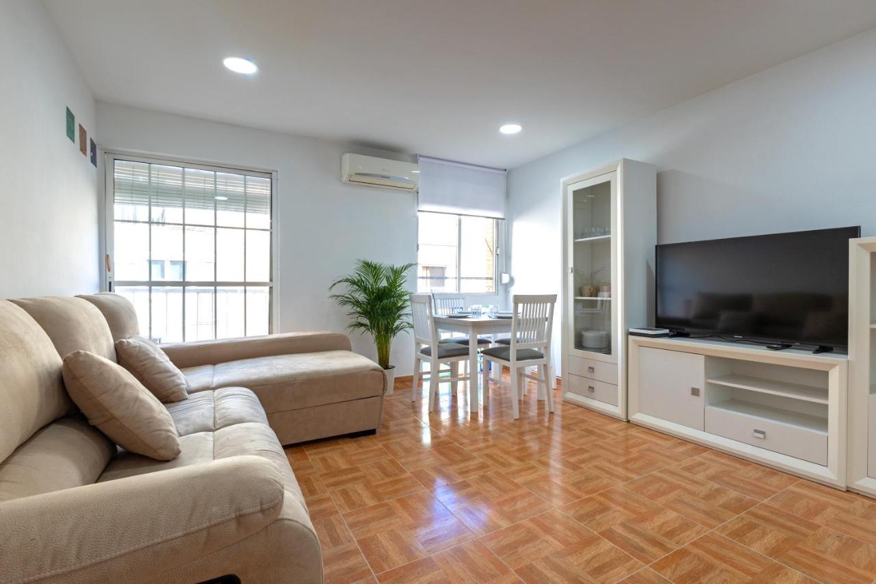 Charming 2 Bedroom Apartment At Triana Center By Oui Sevilha Exterior foto