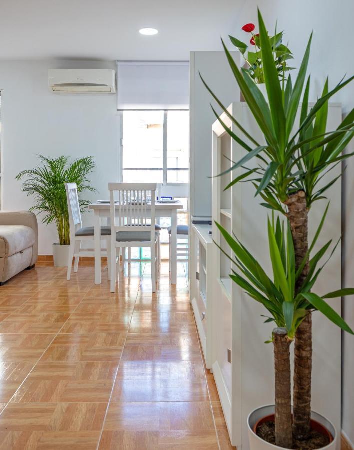 Charming 2 Bedroom Apartment At Triana Center By Oui Sevilha Exterior foto